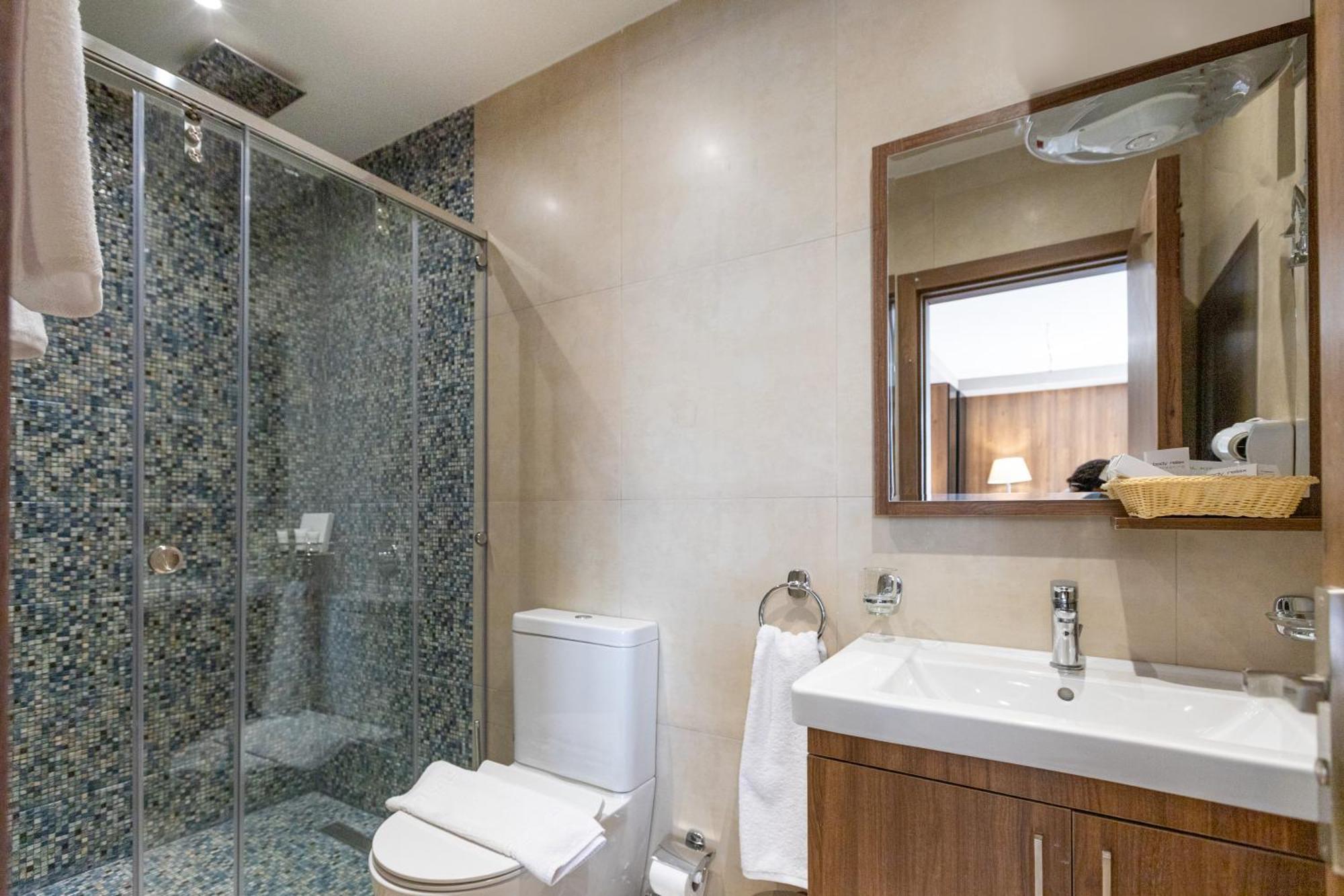 Nozol Pyramids Hotel And Spa Kafret el-Gabal Стая снимка
